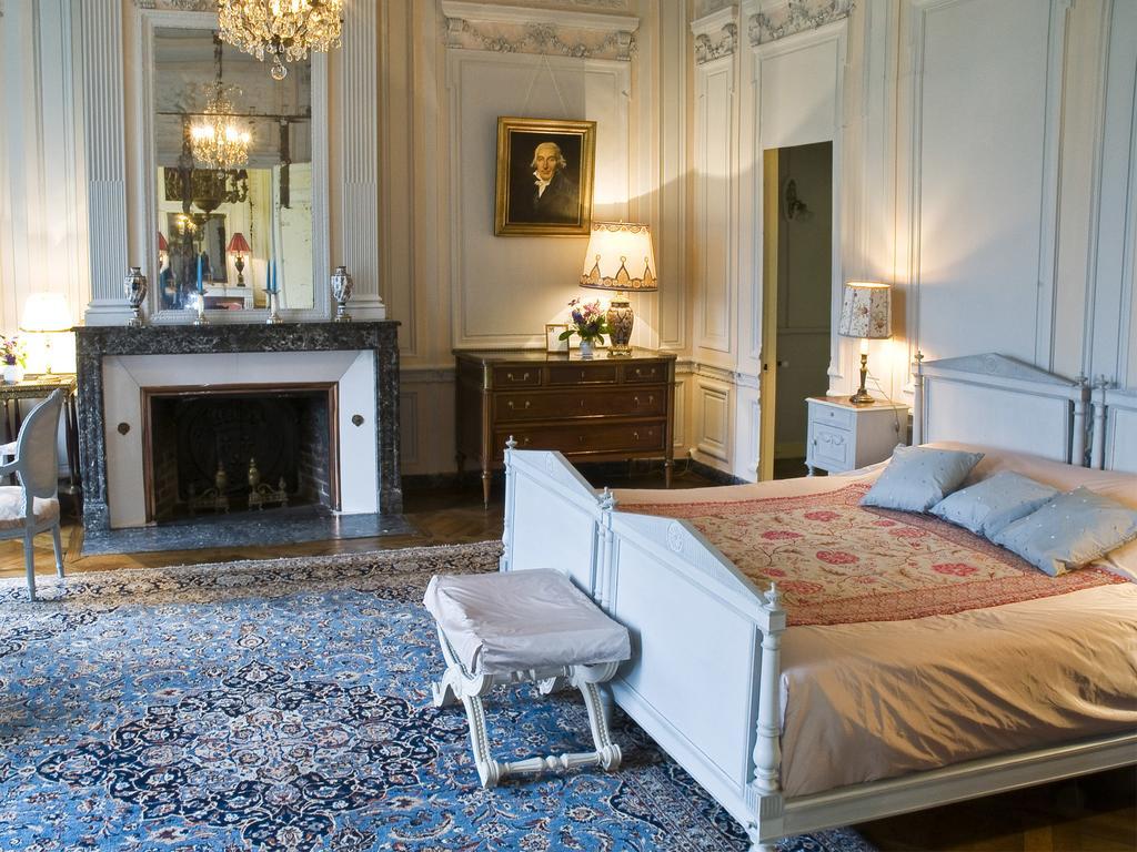 Le Chateau De Bonnemare - Bed And Breakfast Radepont Exteriör bild