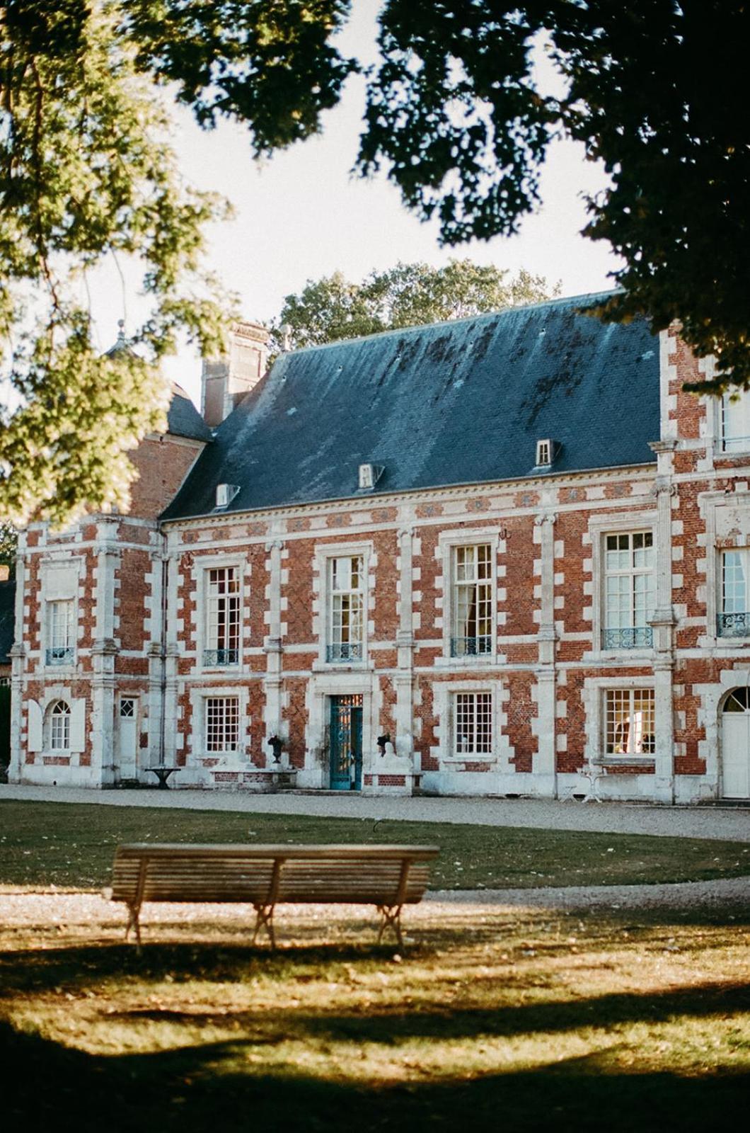 Le Chateau De Bonnemare - Bed And Breakfast Radepont Exteriör bild